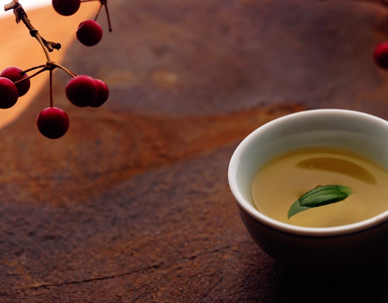 点击大图看下一张：古典的中式茶碗图片