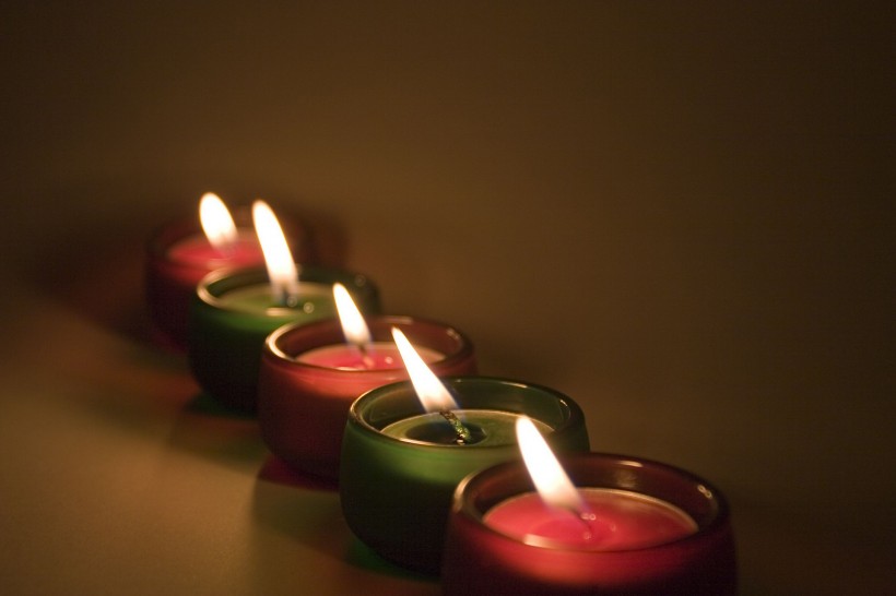 点击大图看下一张：蜡烛烛光图片素材