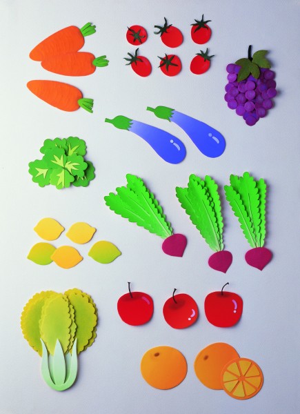 点击大图看下一张：蔬菜纸雕图片