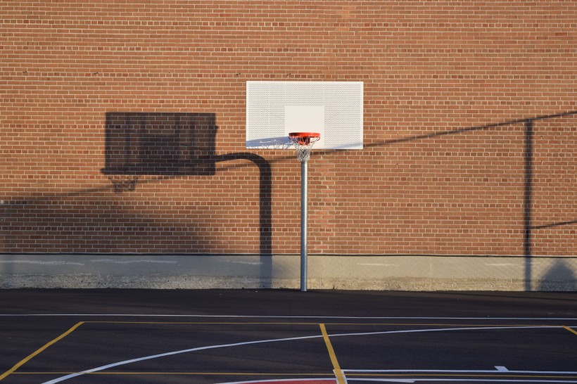 点击大图看下一张：篮球框高清图片
