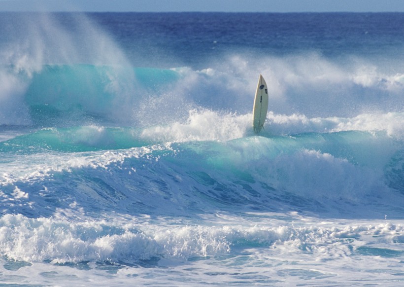 点击大图看下一张：夏威夷冲浪图片