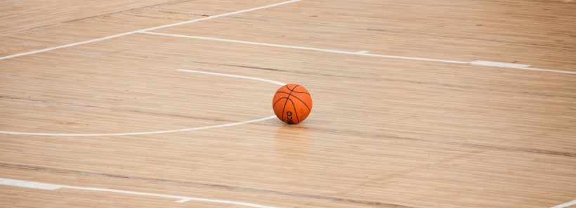 点击大图看下一张：炫酷的篮球图片