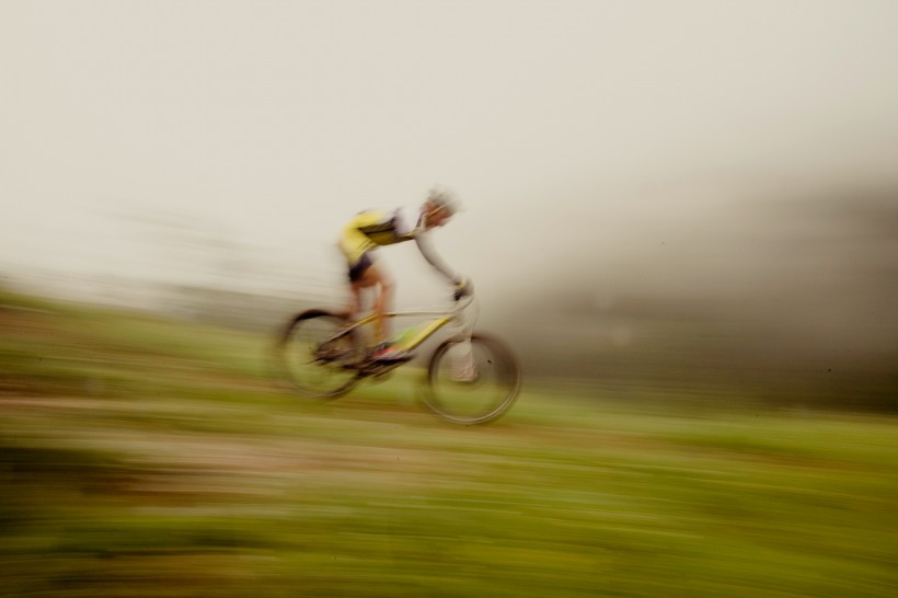 点击大图看下一张：自行车运动比赛图片