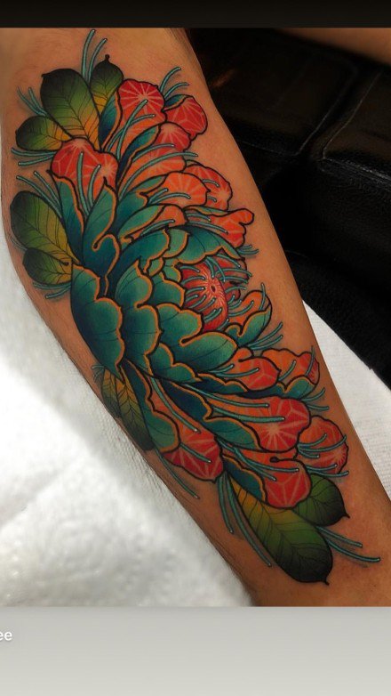 点击大图看下一张：牡丹花的一组传统花卉纹身图案