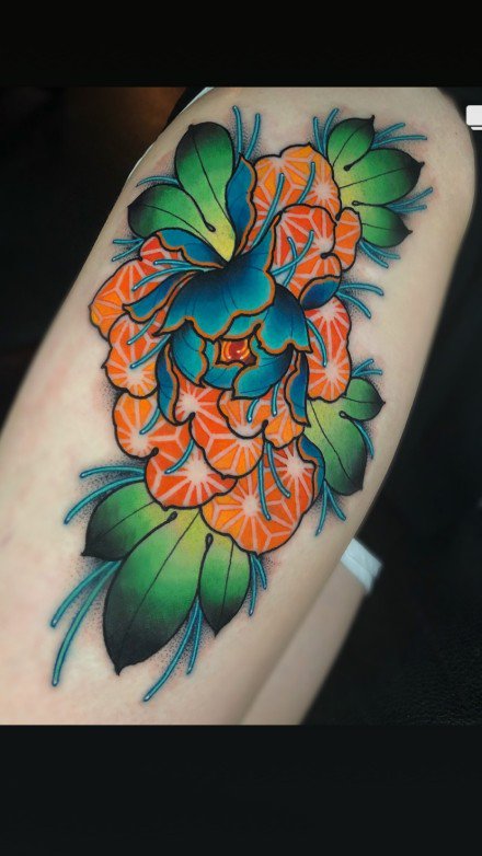 点击大图看下一张：牡丹花的一组传统花卉纹身图案