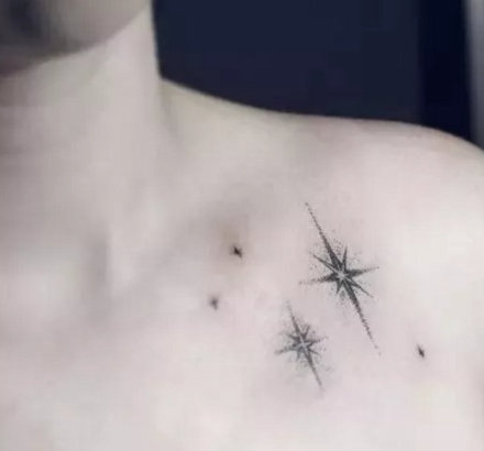 点击大图看下一张：小清新的五角星星图案纹身作品