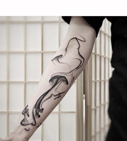 点击大图看下一张：17张水墨中国风纹身图案作品欣赏