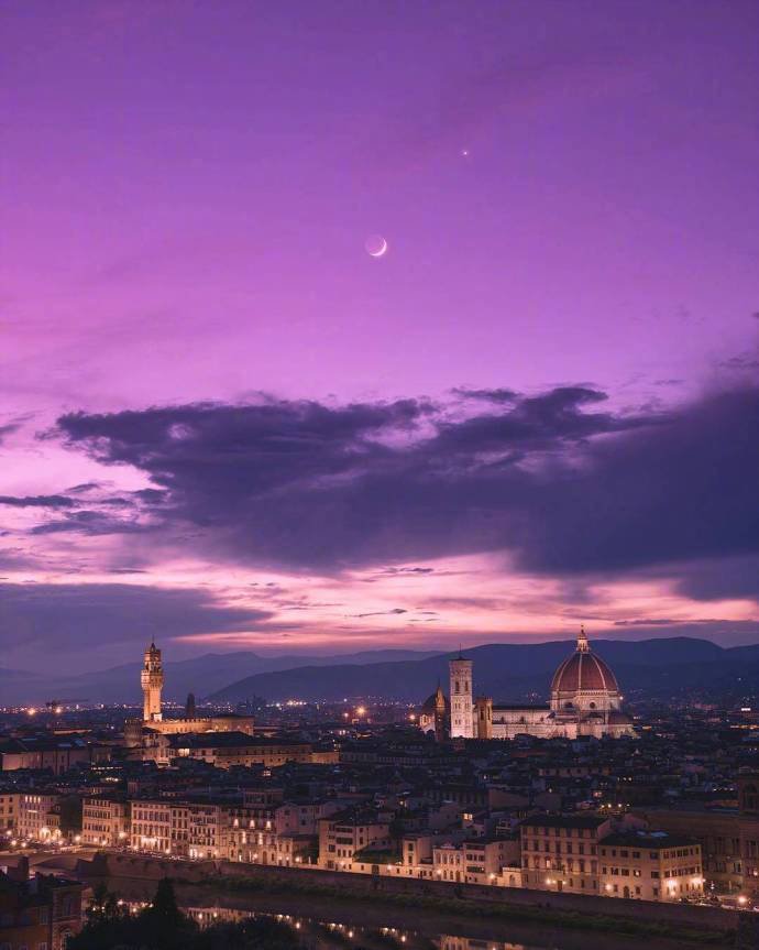 点击大图看下一张：夜幕降临下的佛罗伦萨 ​​​​好美
