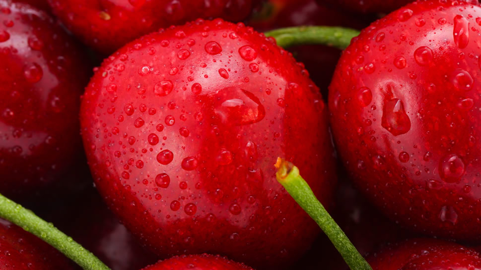 点击大图看下一张：一组红红的营养丰富的樱桃图片欣赏