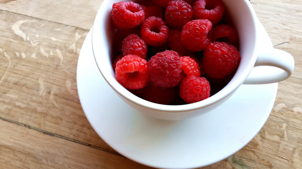 点击大图看下一张：树莓又名覆盆子 酸甜可口，营养丰富而全面