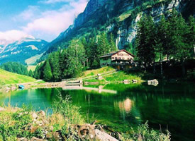 瑞士境内阿尔卑斯山之seealplsee湖，如诗如画