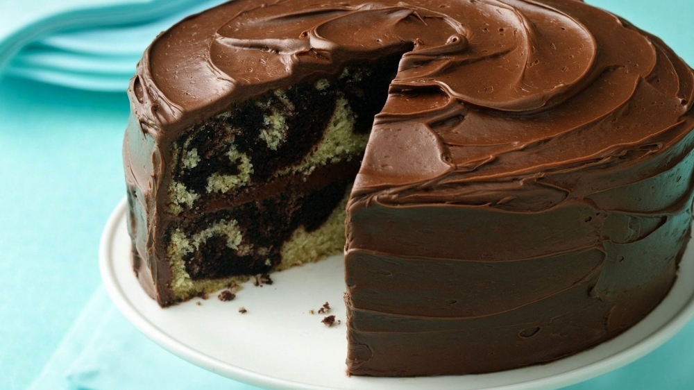 点击大图看下一张：可口诱人的巧克力蛋糕高清桌面壁纸