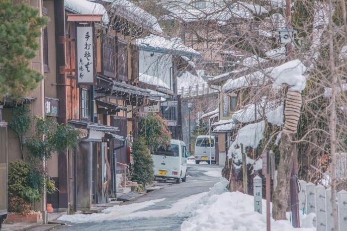 点击大图看下一张：一组日本的清新美丽的雪景图片欣赏