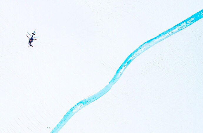 点击大图看下一张：哥伦比亚的无名冰川湖，好想去一次