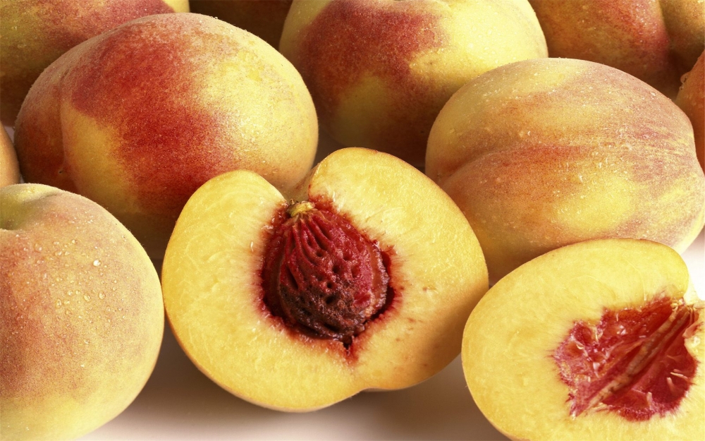 点击大图看下一张：桃子，闻了闻，感觉有一种混杂着甜的而且可以提神的香味