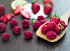 一组酸酸甜甜好吃的树莓高清图片欣赏