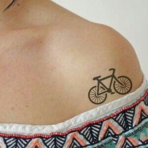 点击大图看下一张：很小清新的简约单车自行车纹身图案