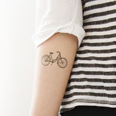 点击大图看下一张：很小清新的简约单车自行车纹身图案