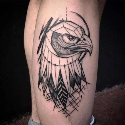 点击大图看下一张：一组展翅雄鹰等老鹰的纹身线条图案