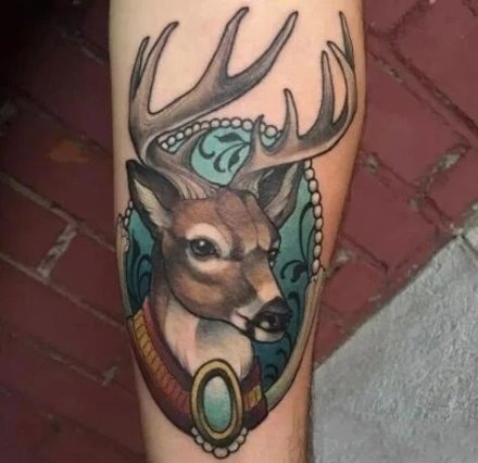 点击大图看下一张：很小清新的一组小鹿头纹身图案