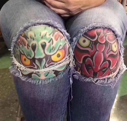 点击大图看下一张：膝盖部位的一组个性纹身作品欣赏