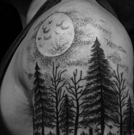 点击大图看下一张：胳膊上的暗黑点刺森林树木纹身图案