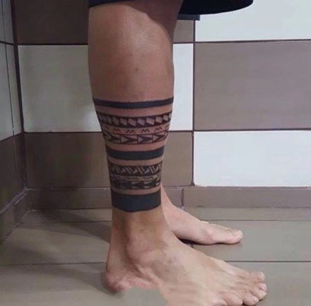 点击大图看下一张：9张黑色的图腾臂环和腿环纹身图案