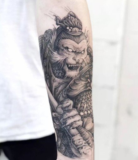 点击大图看下一张：传统中国风元素的男生纹身欣赏