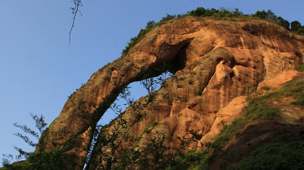 点击大图看下一张：一组江西龙虎山风景高清图片欣赏