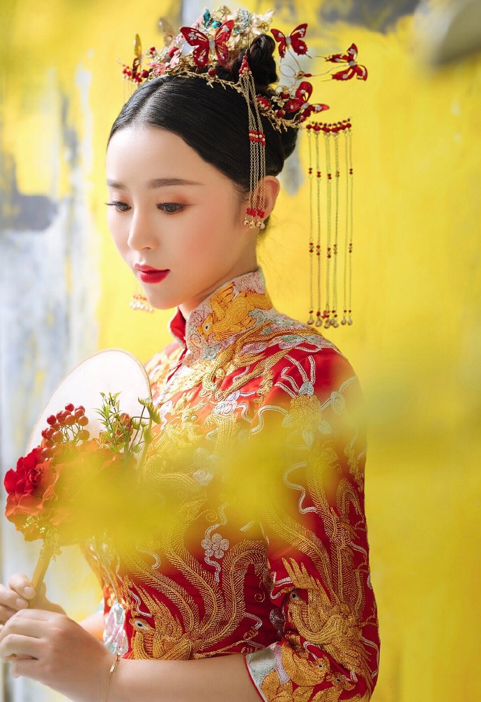 点击大图看下一张：芙蓉不及美人妆，水殿风来珠翠香 中式是那么的惊艳