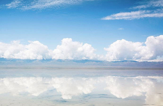 点击大图看下一张：青海的茶卡盐湖 中国的天空之境