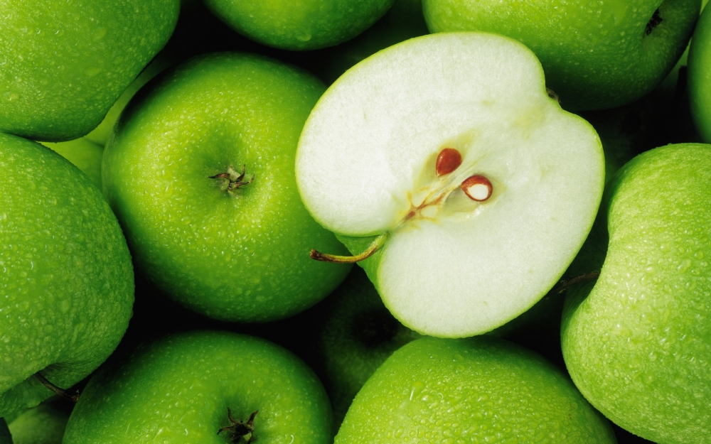 点击大图看下一张：一组诱人的青苹果高清图片欣赏