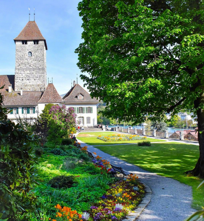 点击大图看下一张：一组误入童话的瑞士美丽小镇高清图片欣赏