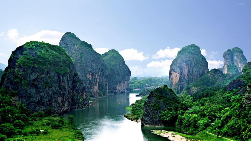 点击大图看下一张：江西龙虎山美丽的大自然风景图片