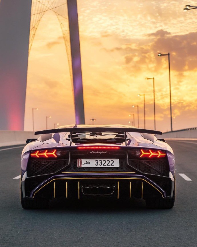 点击大图看下一张：紫色尤物 Lamborghini Aventador SV ​​​​图片