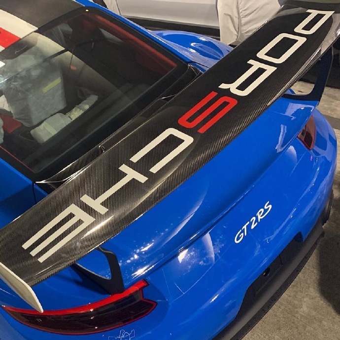 点击大图看下一张：这个涂装的保时捷 911 GT2 RS 图片欣赏