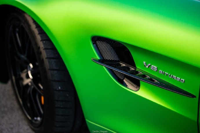 点击大图看下一张：一组绿色大魔王 奔驰 AMG GT-R图片欣赏