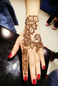手部印度海娜手绘纹身作品欣赏