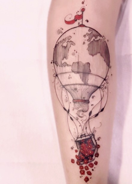 点击大图看下一张：热气球主题的一组小清新纹身图案9张