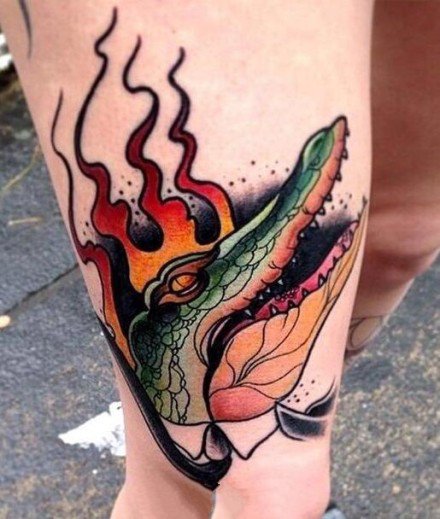 点击大图看下一张：一组鳄鱼主题的纹身图片作品欣赏
