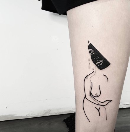 点击大图看下一张：创意深黑色的一组个性纹身图片
