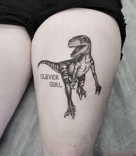 点击大图看下一张：恐龙主题的几张小纹身图片欣赏