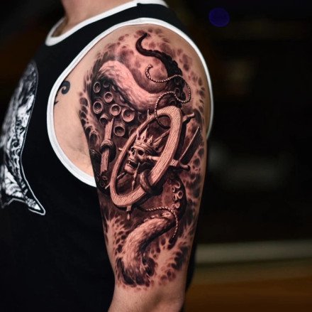 点击大图看下一张：逼真的欧美包大臂写实纹身作品18张