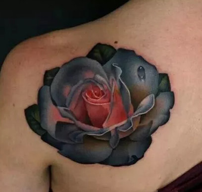 点击大图看下一张：3D写实风格的玫瑰花朵纹身图片
