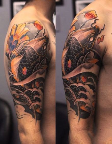 点击大图看下一张：传统风格的包臂包腿鲤鱼系列纹身作品