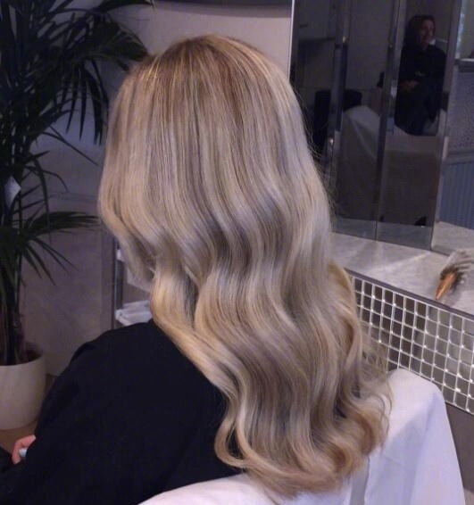 点击大图看下一张：一组女生九种好看的发色图片参考