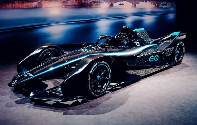 点击大图看下一张：超帅的奔驰EQ Formula E 车队的 Formula E project