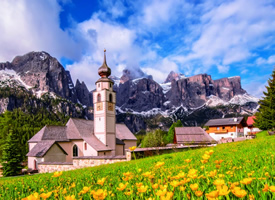 自然风光和风土人情充满浓郁的阿尔卑斯山区特色