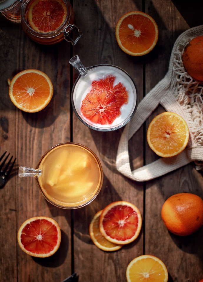 点击大图看下一张：血橙拥有天然红色的果肉，果肉晶莹剔透