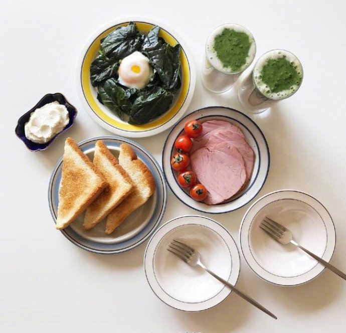 点击大图看下一张：一组营养均衡的低脂轻食早餐图片欣赏